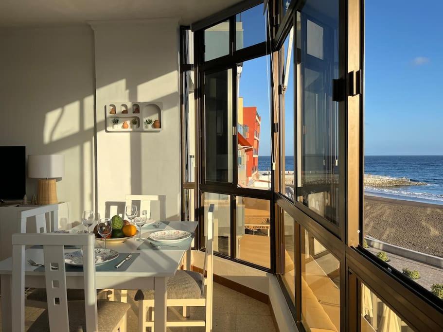 Pieds Dans L'Eau - Vue Sur Mer - Playa De Melenara Exteriör bild